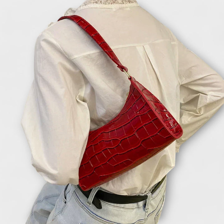 Ава - Лъскава Кожена Чанта