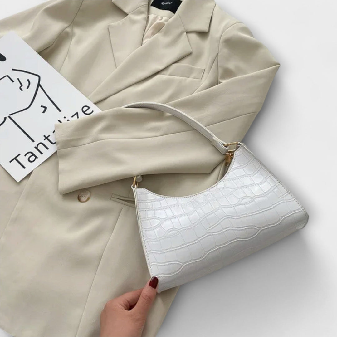 Ава - Лъскава Кожена Чанта